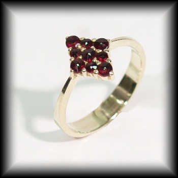 Gran�tov� prsten PR 03