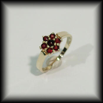 Gran�tov� prsten PR 04